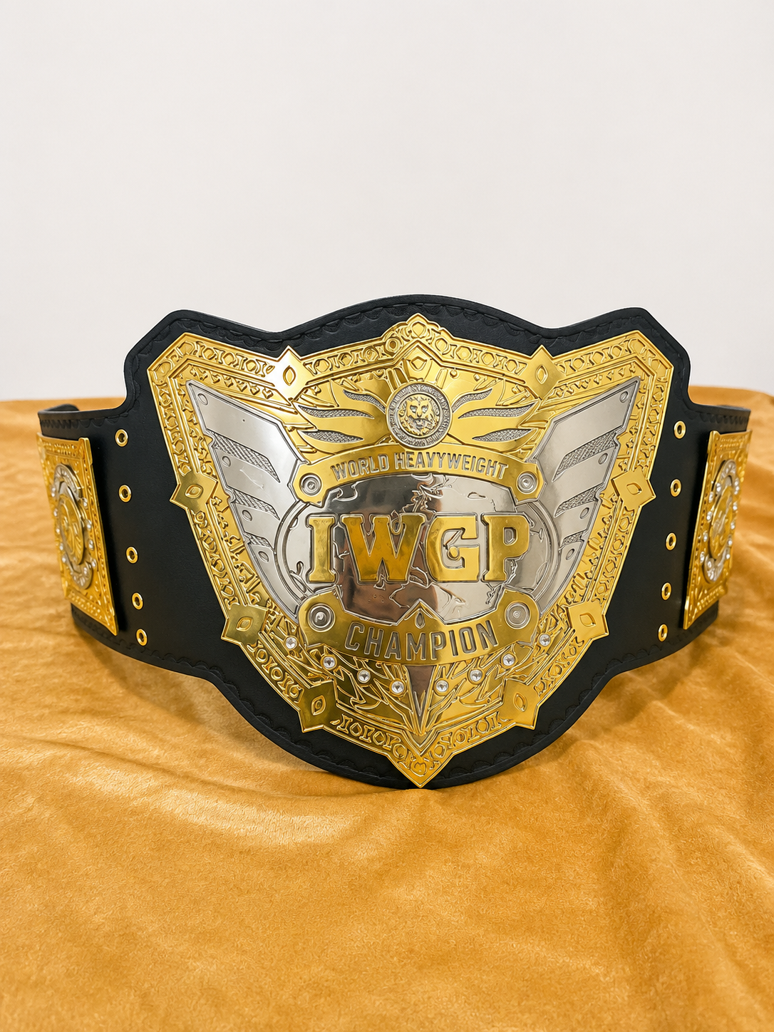 New IWGP V5 World Heavyweight Wrestling Championship Belt