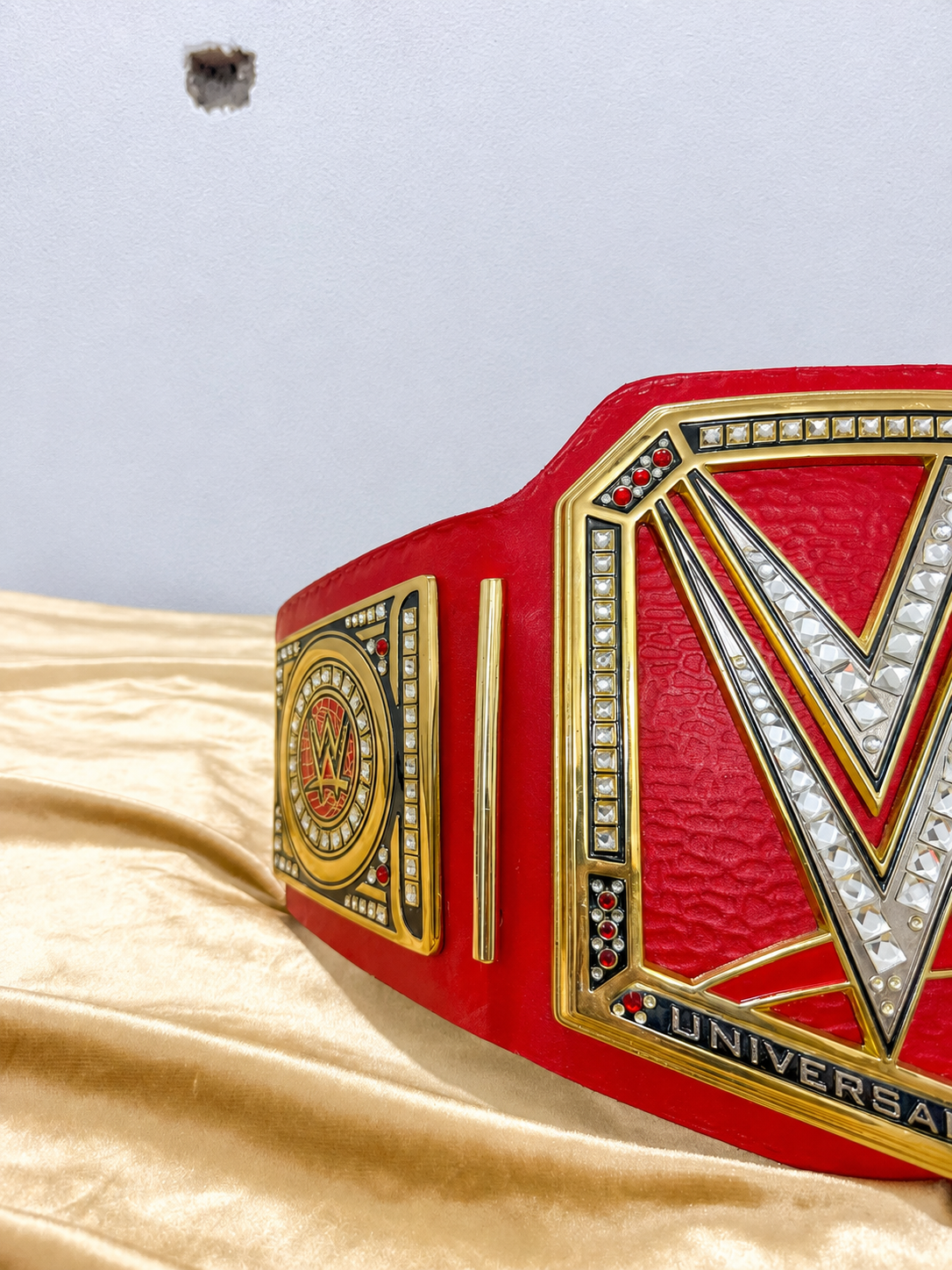 Elite Series Universal Championship Replica Title Belt