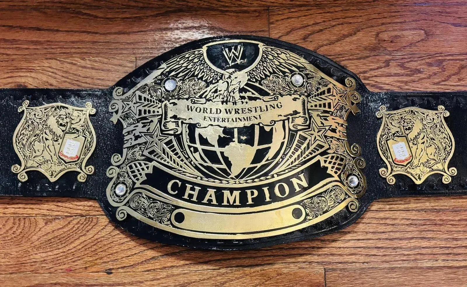 World Wrestling Heavyweight Championship belt