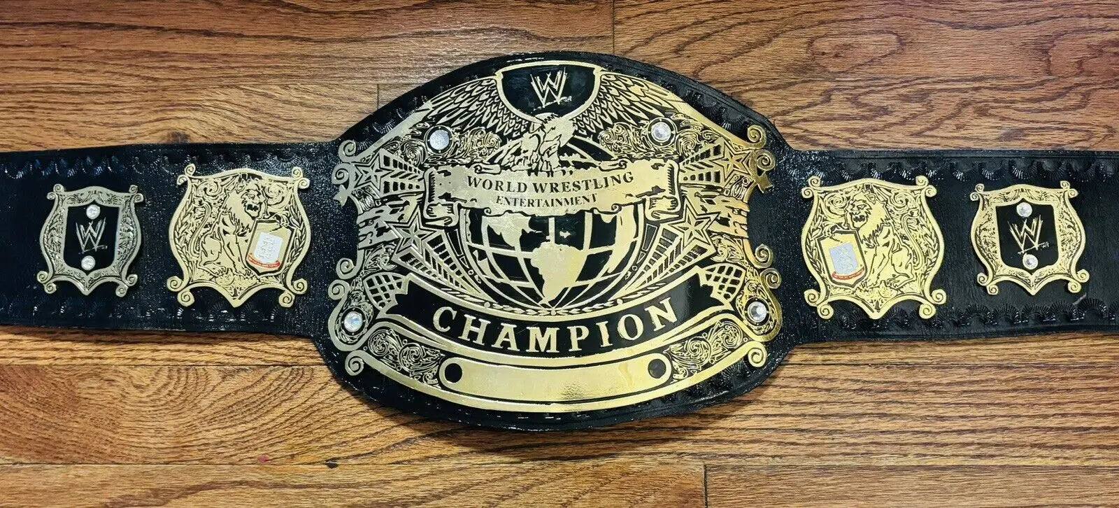 World Wrestling Heavyweight Championship belt